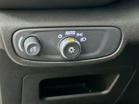 Used 2021 Chevrolet TrailBlazer LS image 17