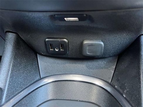 Used 2018 Chevrolet Malibu LT image 19