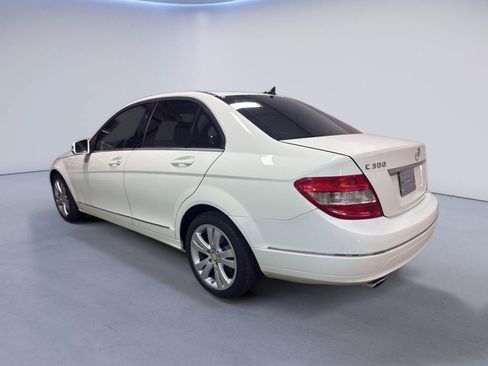 Used 2011 Mercedes-Benz C 300 4MATIC Sedan image 5