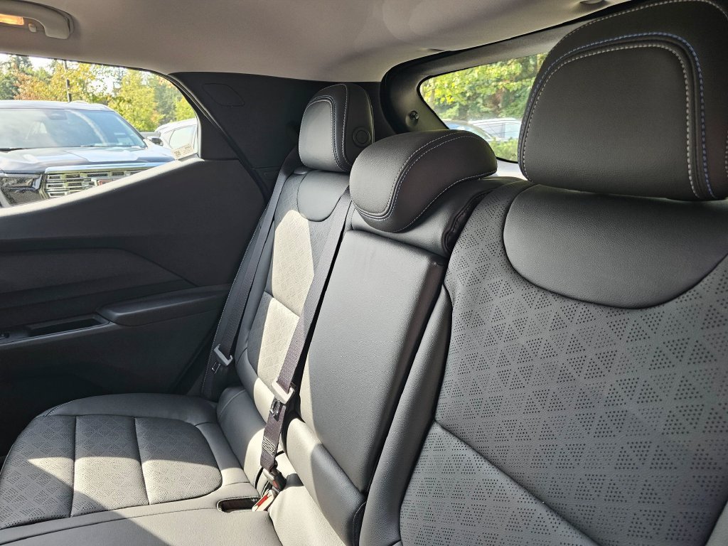 New 2027 Chevrolet Bolt LT w/ Dual Panel Sunroof Package FWD image 20