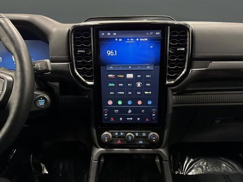 Used 2024 Ford Ranger Lariat w/ FX4 Off-Road Package image 8