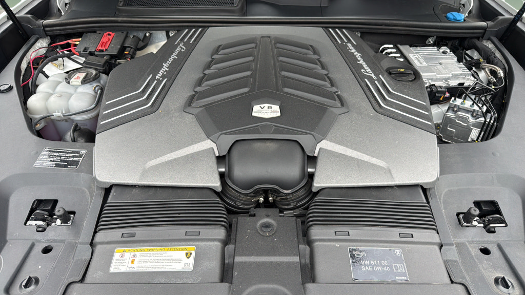 Used 2024 Lamborghini Urus S AWD/4WD image 47