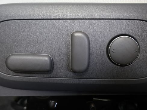 Used 2025 Hyundai Kona SEL FWD image 27