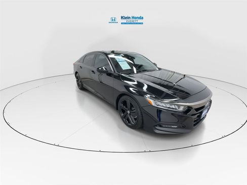 Used 2018 Honda Accord Sport image 4