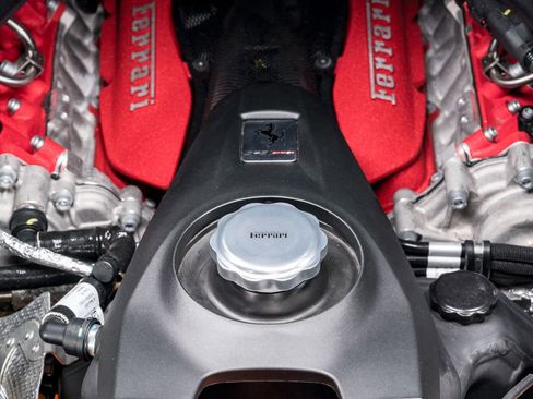 Used 2024 Ferrari SF90 Spider image 56