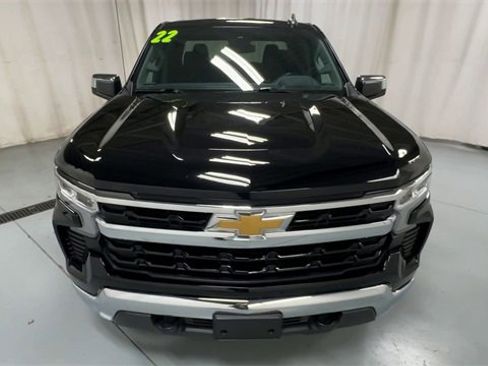 Used 2022 Chevrolet Silverado 1500 LT image 3