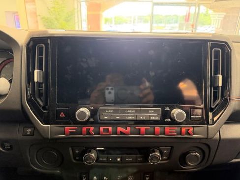 Used 2026 Nissan Frontier Pro-X w/ Pro-X Convenience Package RWD image 14