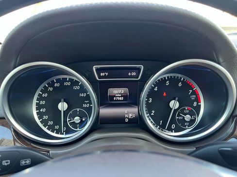 Used 2015 Mercedes-Benz GL 450 4MATIC image 55