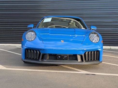 Certified 2025 Porsche 911 Carrera 4 GTS image 6