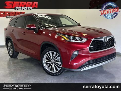 Used 2020 Toyota Highlander Platinum FWD image 1