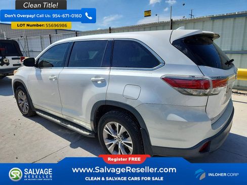 Used 2016 Toyota Highlander Plus FWD image 3