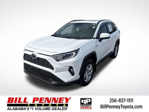 Used 2021 Toyota RAV4 XLE w/ Convenience Package AWD/4WD image 1