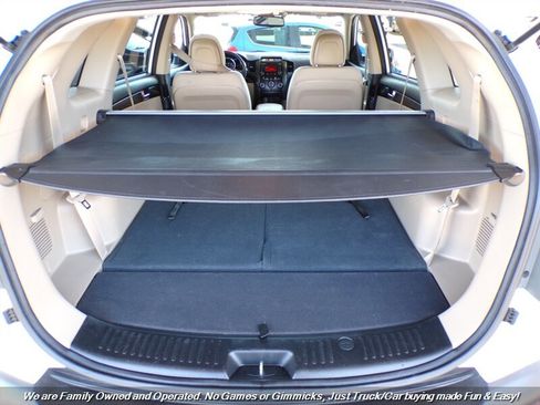 Used 2012 Kia Sorento LX w/ Third Row Pkg image 10