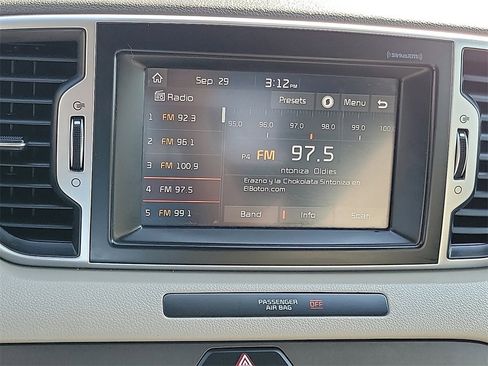 Used 2017 Kia Sportage EX image 8