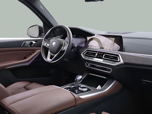 Used 2022 BMW X5 xDrive40i w/ Executive Package AWD/4WD image 29