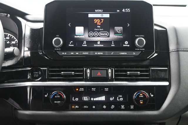 Certified 2025 Nissan Pathfinder SV FWD image 13