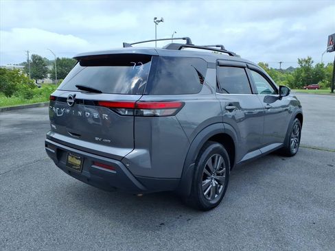 Used 2022 Nissan Pathfinder SV AWD/4WD image 5