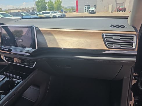 Used 2026 Volkswagen Atlas SE w/ Panoramic Sunroof Package AWD/4WD image 20