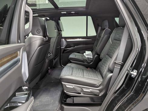 New 2026 Cadillac Escalade Platinum Sport w/ LPO, ONYX Package image 20