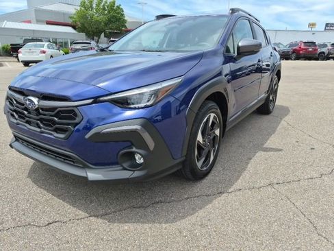 Used 2025 Subaru Crosstrek 2.5i Limited w/ Popular Package #3A AWD/4WD image 3