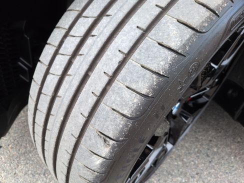 Used 2025 BMW M440i Coupe w/ Premium Package image 12