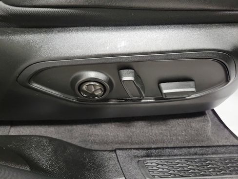 Used 2022 Jeep Grand Cherokee Limited image 27