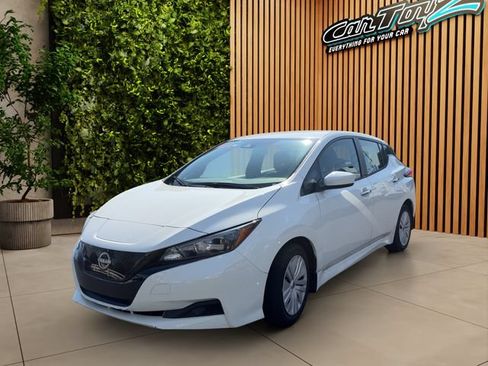 Used 2024 Nissan Leaf S FWD image 1