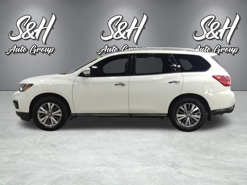 Used 2019 Nissan Pathfinder SV AWD/4WD image 16