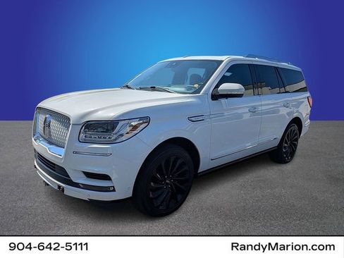 Used 2021 Lincoln Navigator Reserve image 1
