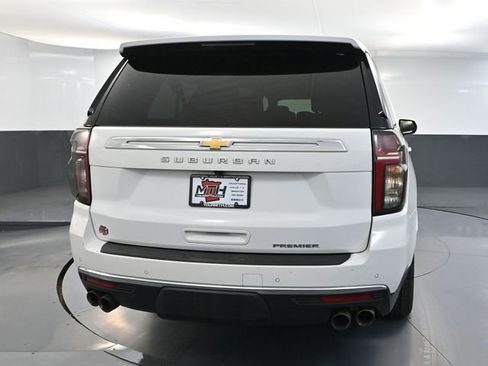 Used 2023 Chevrolet Suburban Premier image 7