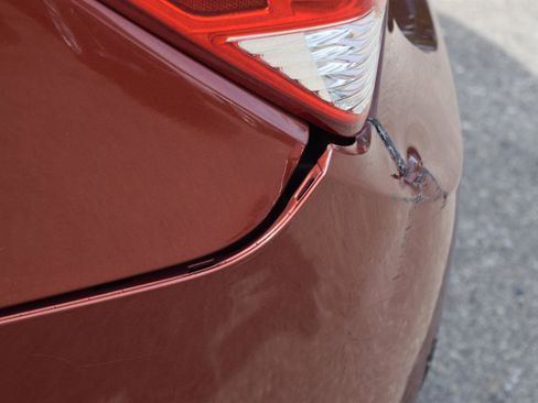 Used 2012 Chevrolet Cruze LS w/ Connectivity Package FWD image 24