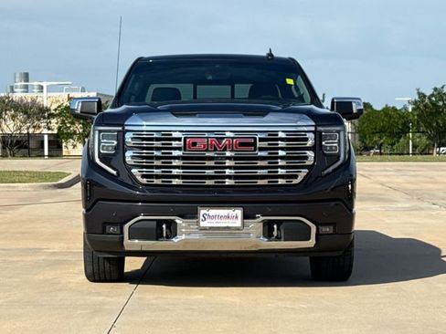 Used 2023 GMC Sierra 1500 Denali w/ Denali Reserve Package AWD/4WD image 2