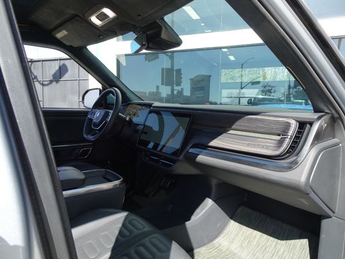 Used 2023 Rivian R1T Adventure image 19
