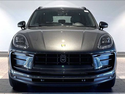 New 2026 Porsche Macan AWD/4WD image 10