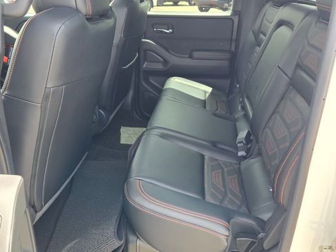 Used 2025 Nissan Frontier PRO-4X w/ Pro Premium Package AWD/4WD image 18
