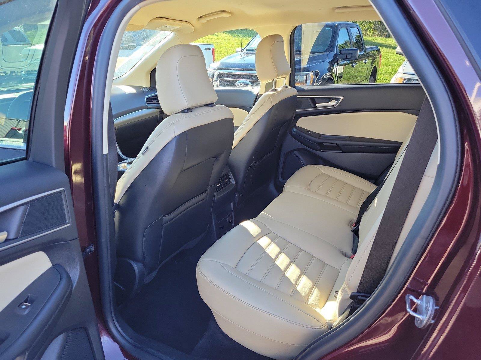 Used 2021 Ford Edge SEL w/ Convenience Package AWD/4WD image 13