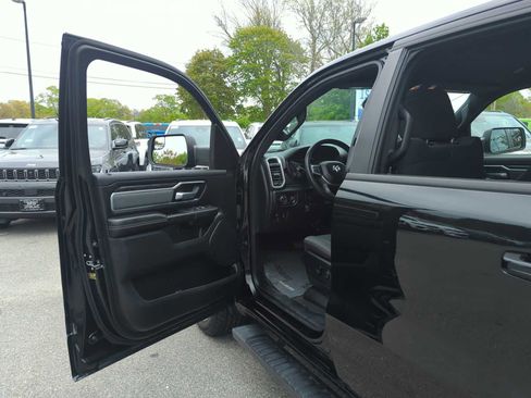 Used 2022 RAM 1500 Big Horn AWD/4WD image 11