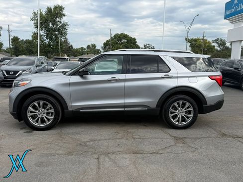 Used 2022 Ford Explorer Limited w/ Equipment Group 301A AWD/4WD image 4