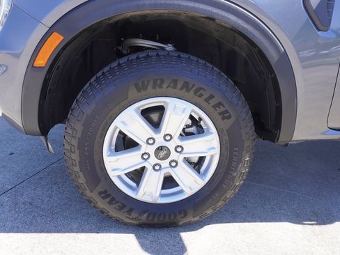 Used 2024 Ford Ranger XL image 27