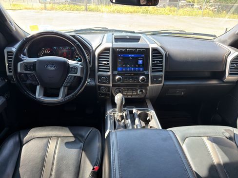 Used 2019 Ford F150 Platinum w/ Equipment Group 701A Luxury AWD/4WD image 17