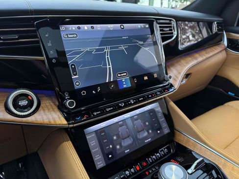 Used 2023 Jeep Grand Wagoneer L Series III image 40