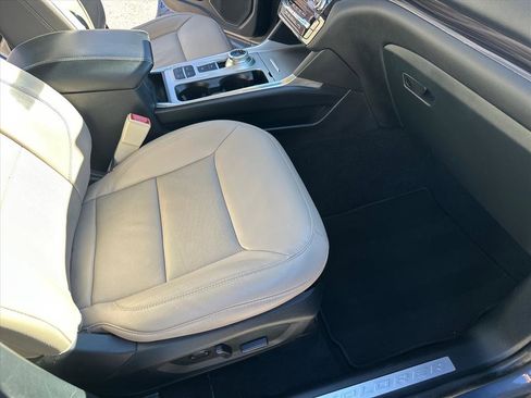 Certified 2021 Ford Explorer Limited w/ Equipment Group 301A image 28