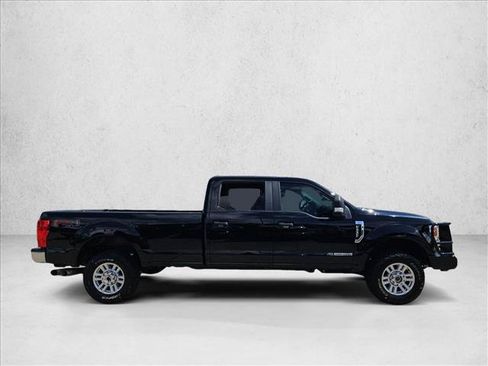 Used 2022 Ford F250 XL w/ Power Equipment Group AWD/4WD image 4