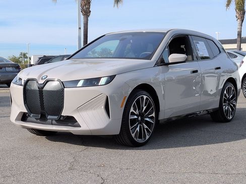 Used 2026 BMW iX xDrive45 image 5