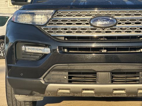 Used 2023 Ford Explorer Limited w/ Equipment Group 301A image 12