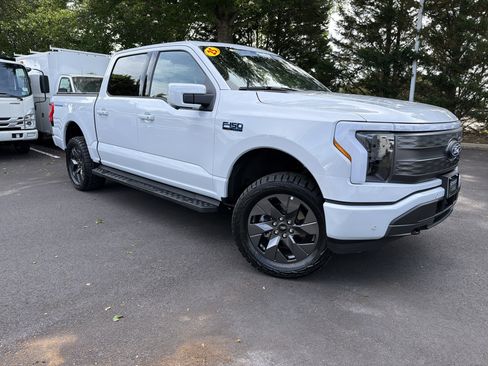 Used 2025 Ford F150 Lightning Lariat AWD/4WD image 2