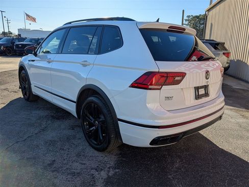 Used 2024 Volkswagen Tiguan SE R-Line image 5