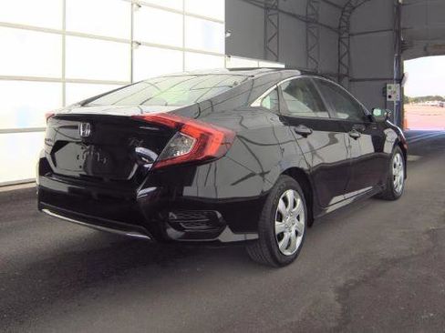 Used 2019 Honda Civic LX image 2