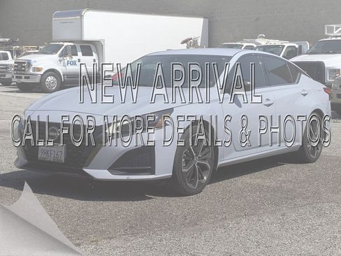 Certified 2023 Nissan Altima 2.5 SR FWD image 1