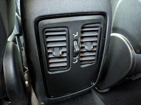 Used 2025 Dodge Durango GT RWD image 15